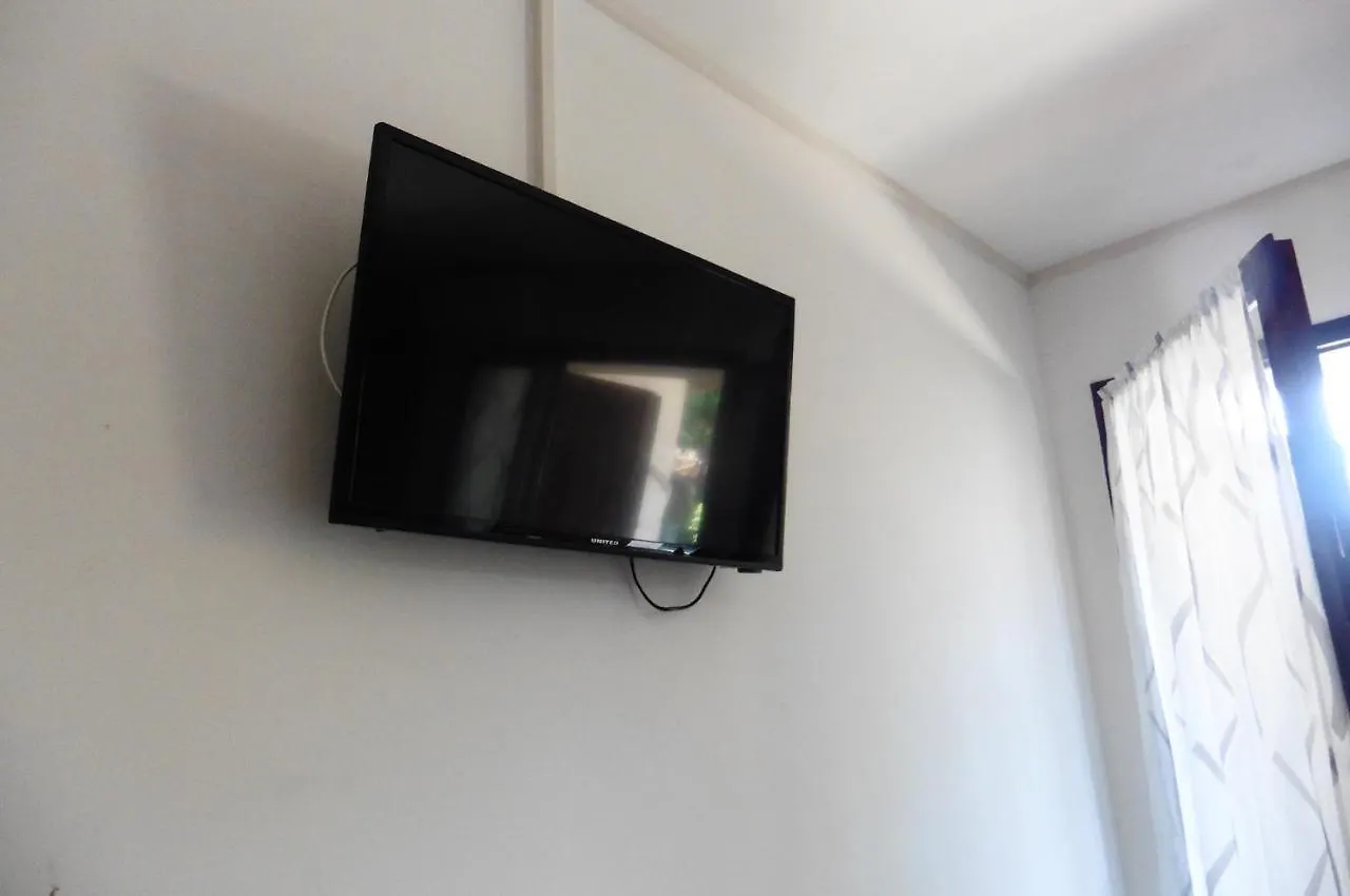 לידו דה ספינה Low Cost Studio Fieramosca דירה