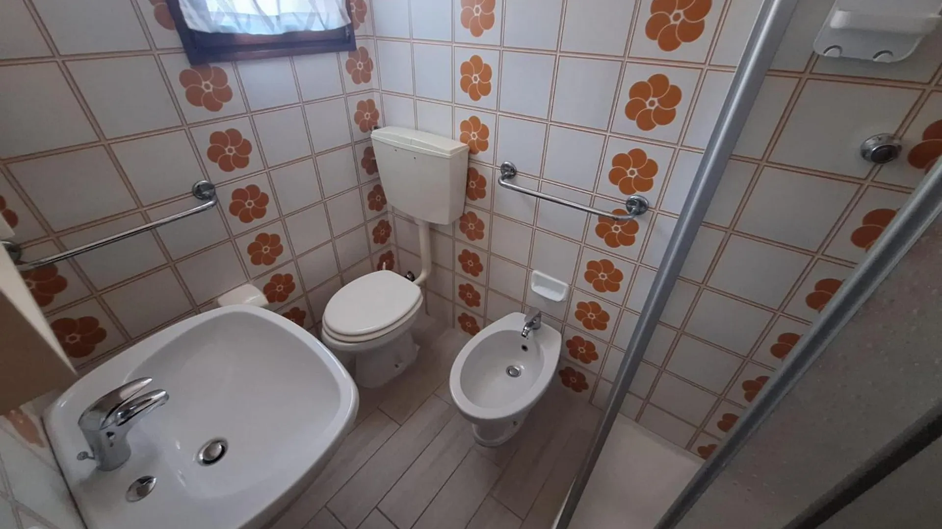 לידו דה ספינה Low Cost Studio Fieramosca 0*, לידו דה ספינה איטליה